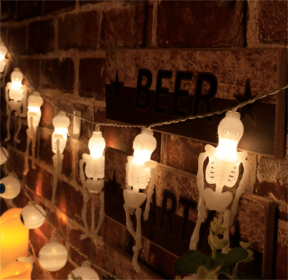Halloween Battery Remote Control USB LED String Lights (Option: Skeleton frame-1.5meters 10lights warm whit)